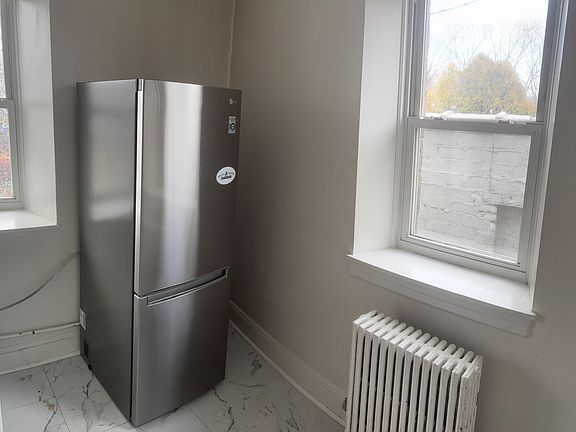 5th image of 286 Farragut Ave Floor 1
