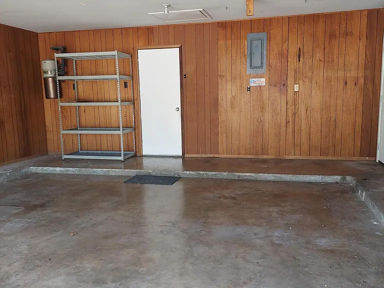 502 Oakwood Blvd — Photo 12