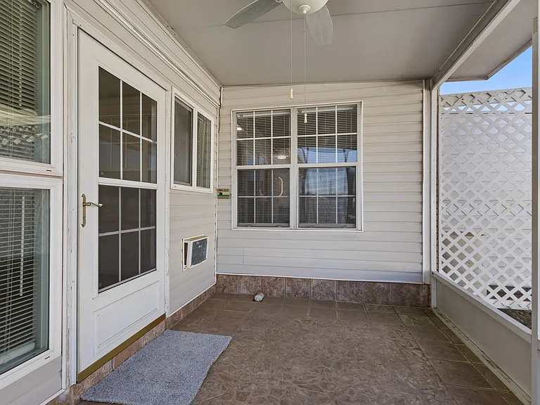 87 Park Ln — Photo 27