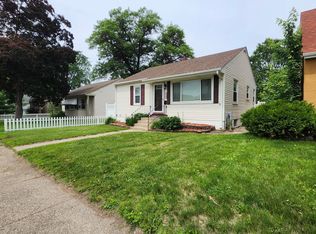 129 E Frost St, South Saint Paul, MN 55075