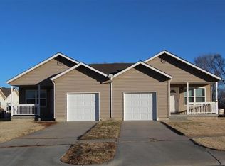 907 Jackalope Ct, Junction City, KS 66441