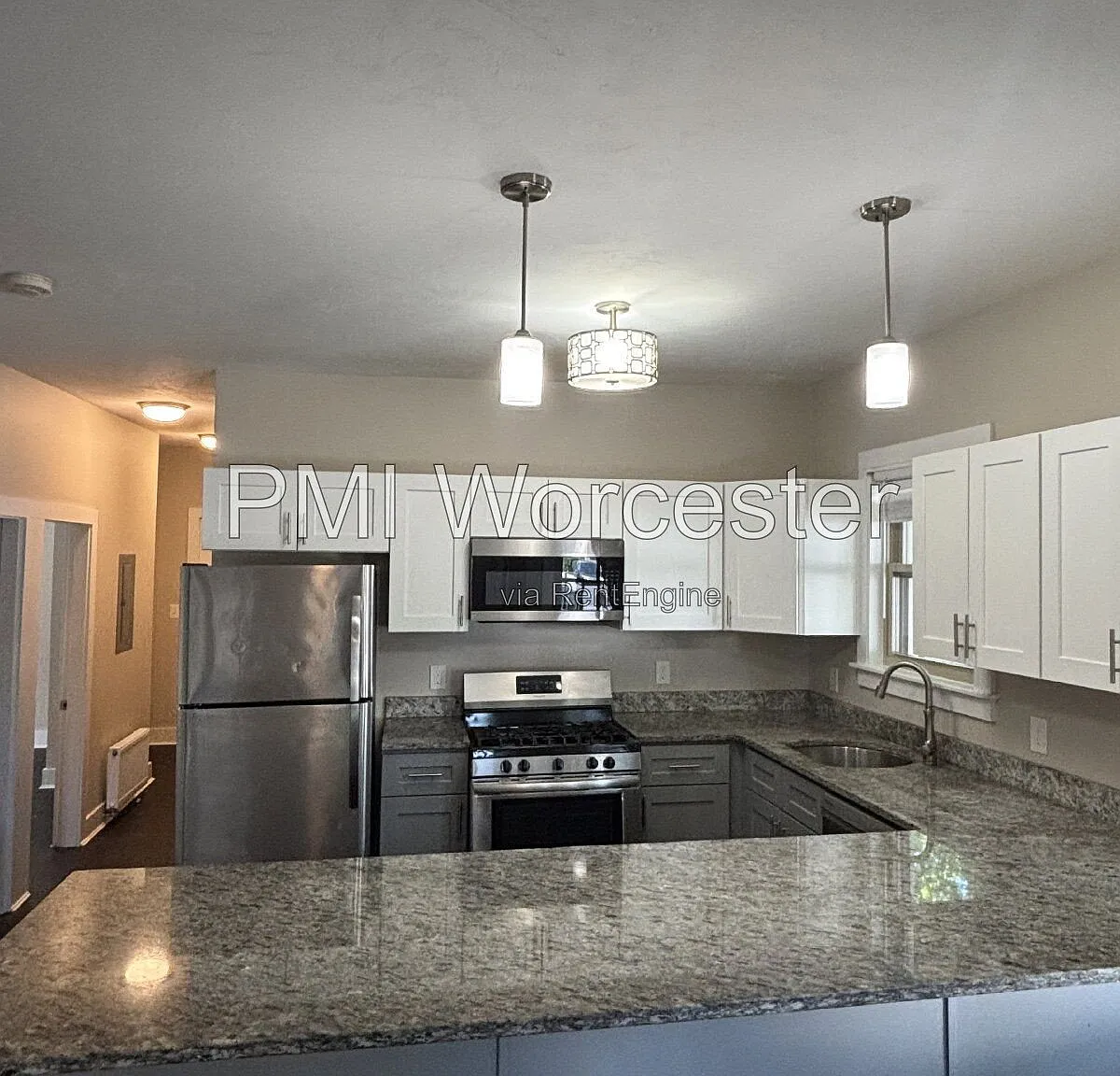 3 bed, 2.0 bath, $2,290 — Photo 3
