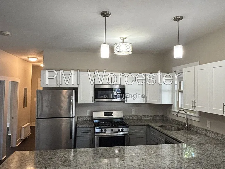 26 Vinson St — Photo 3