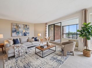 22 Marilyn Dr #708, Guelph, ON N1H7T1