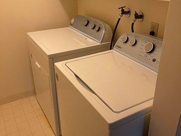 4th image of 7110 Rainbow Dr APT 30