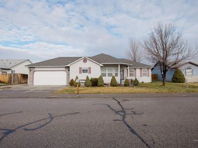 735 Kyle St, Mountain Home, ID, 83647