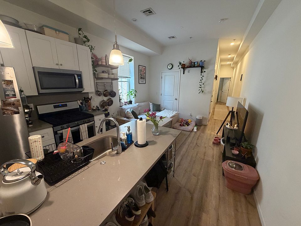 1st image of 737 S 4th St APT 2A