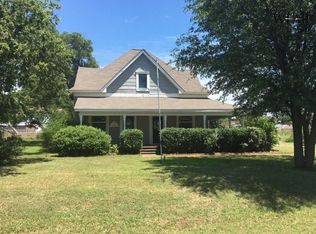 508 Tremont St, Byers, TX 76357