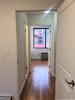 Rented by Avenues Real Estate | media 27