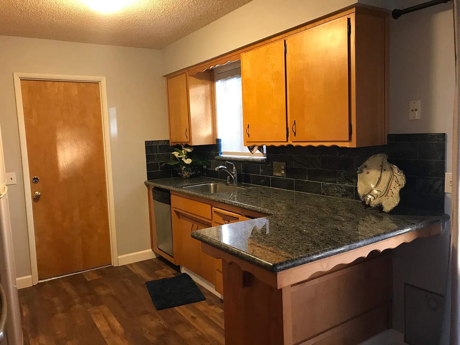 2270 Pineridge Dr — Photo 3