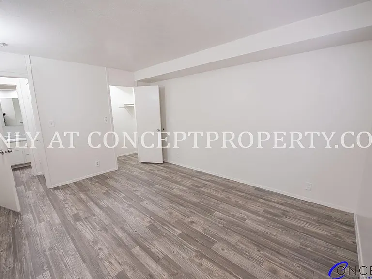 Foothill Terrace — Photo 25