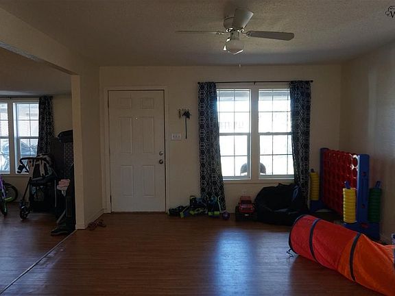 2nd image of 117 Westview Ln