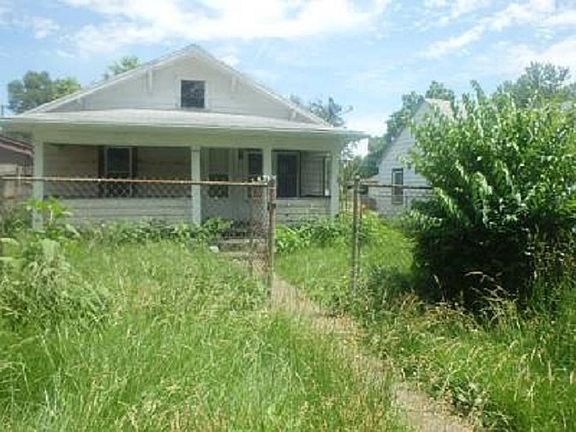4th image of 916 N Blaine St
