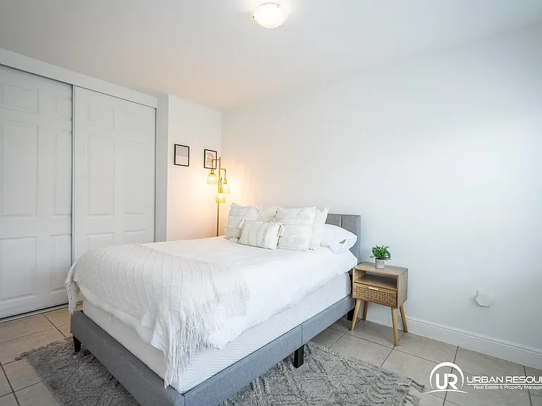 6971 Carlyle Ave #207 — Photo 11