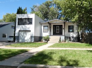 415 W 30th St, Kearney, NE 68845