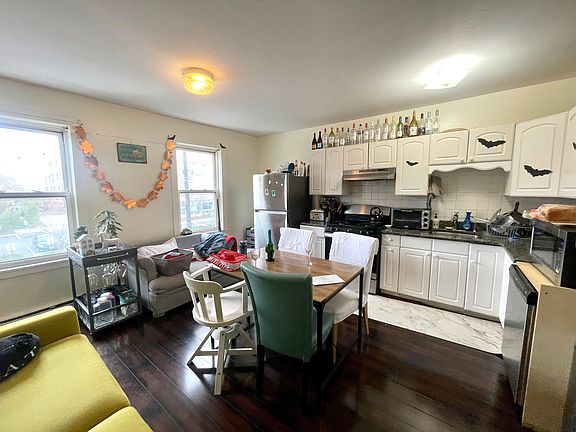 5th image of 1576 Tremont St #4