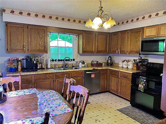 2nd image of 2714 Puckett Ct N