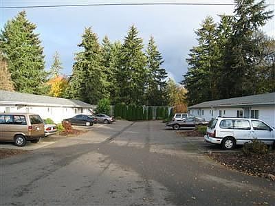 4th image of 8820 Highland Ave SW