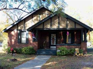 203 E Oakland St, Monticello, AR 71655