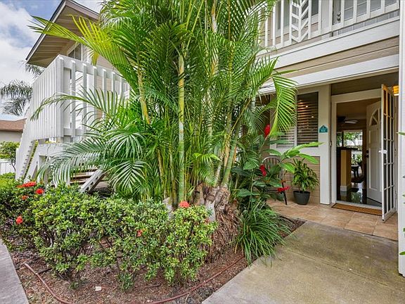2nd image of 75-6081 Alii Dr APT F102