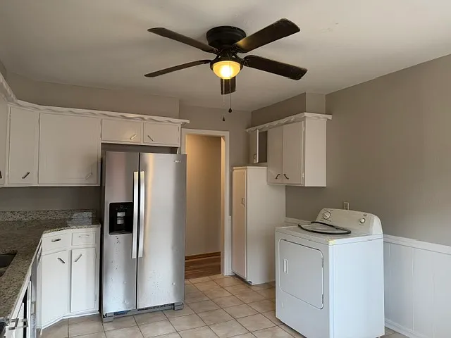3613 N Drexel Blvd — Photo 11