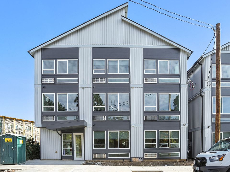 Building Photo 5