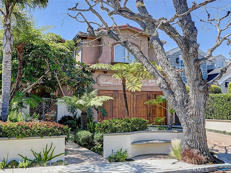 3005 N Poinsettia Ave — Photo 1