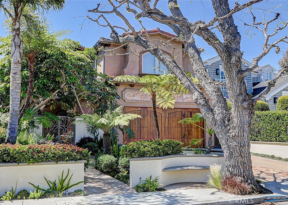 1st image of 3005 N Poinsettia Ave