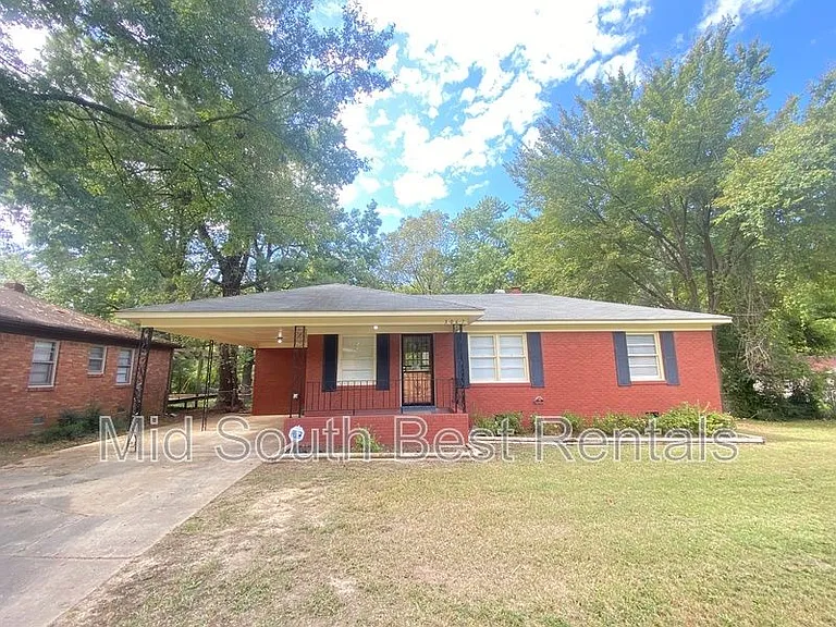3067 Rainier Dr — Photo 1