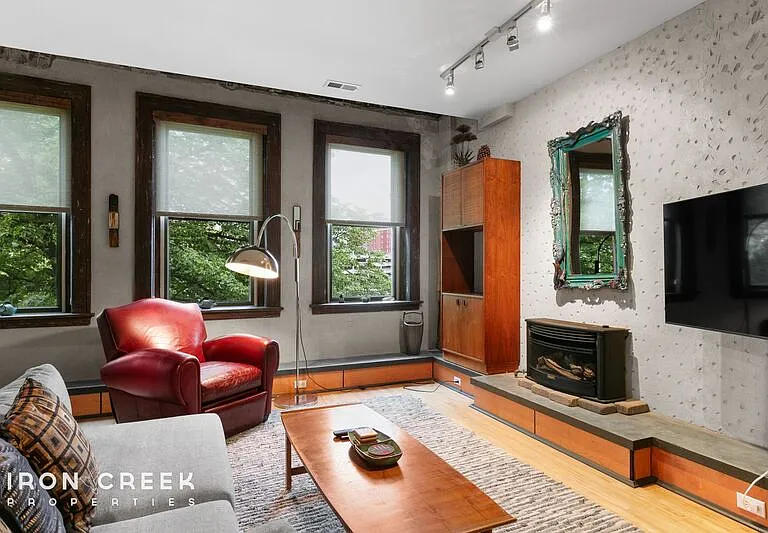 32 Broadway St #320 — Photo 12