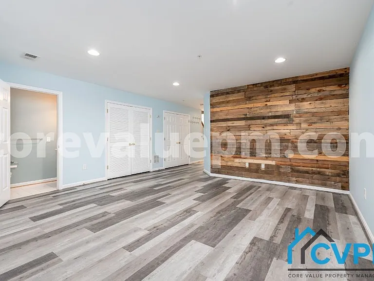 806 Emory Ct — Photo 8