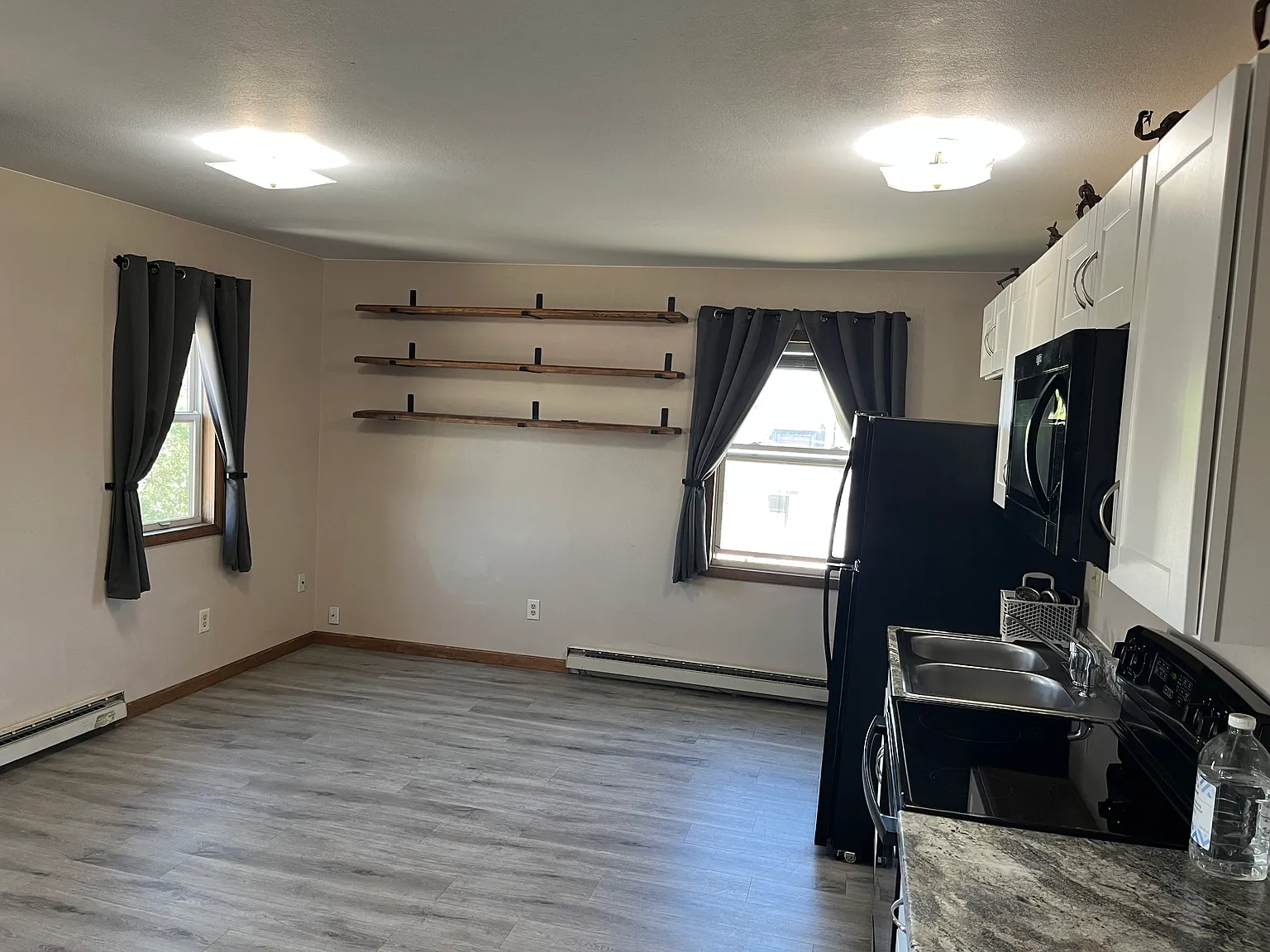 Studio, 450 sqft, $1,650 — Photo 3