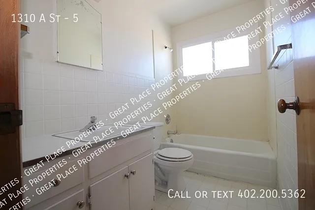 1310 A St #5 — Photo 12