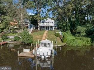 641 Riverside Dr, Pasadena, MD 21122