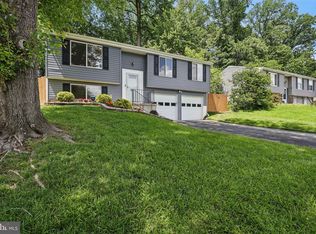 7310 Husky Ln, Springfield, VA 22151
