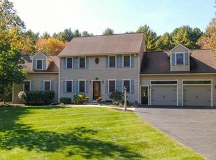 36 Grove St, Douglas, MA 01516