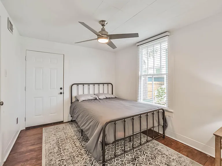 4518 Bernardo De Galvez Ave — Photo 25