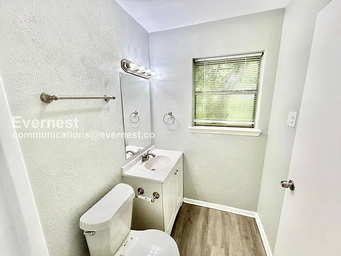 415 Southlake Dr — Photo 15