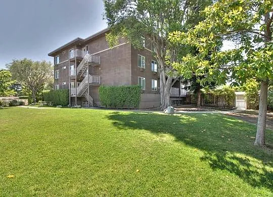 The Luxe Apartments — Photo 3