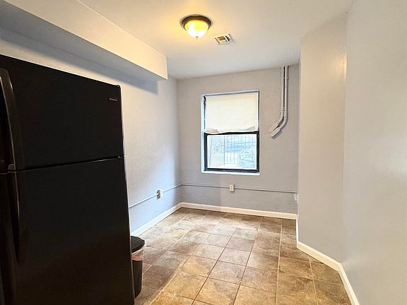 4th image of 273 Fairmount Ave