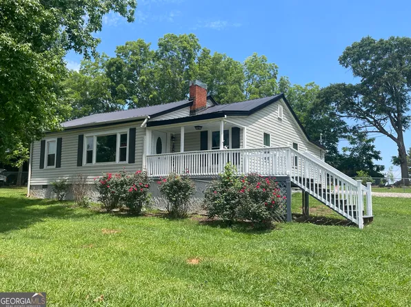 21 Newton St, Manchester, GA 31816