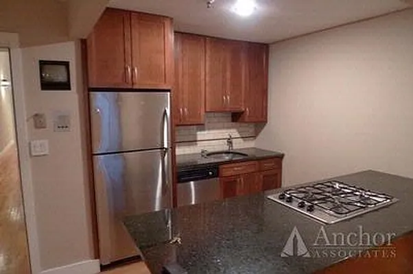 Rented by Anchor Associates | media 20