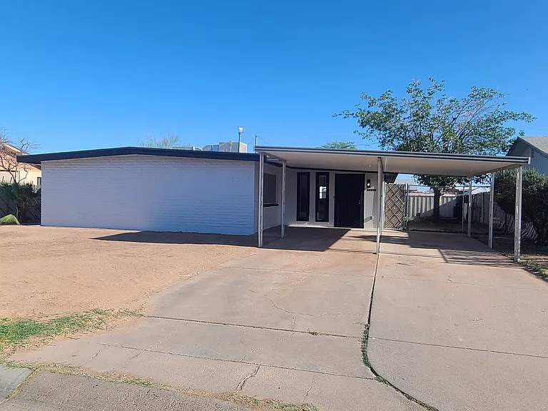 1231 E Avila Ave — Photo 4