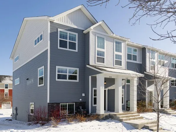 3141 Clover Ridge Dr, Chaska, MN 55318