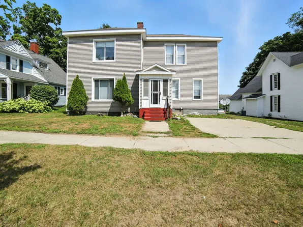 332 W Upton Ave, Reed City, MI 49677