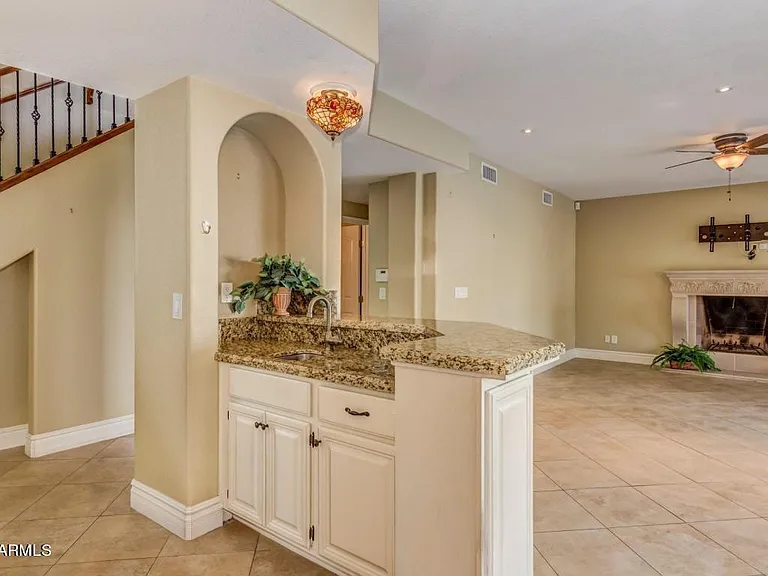 6356 W Lone Cactus Dr — Photo 6