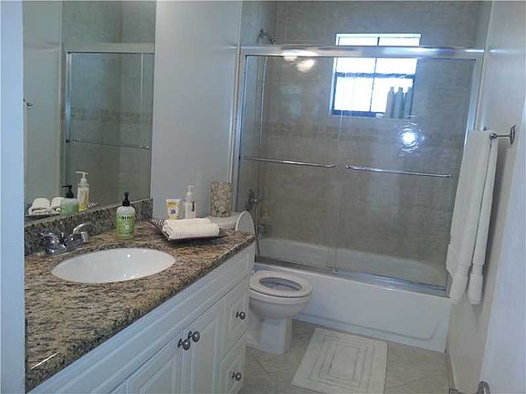 5th image of 21228 Harbor Way APT 251
