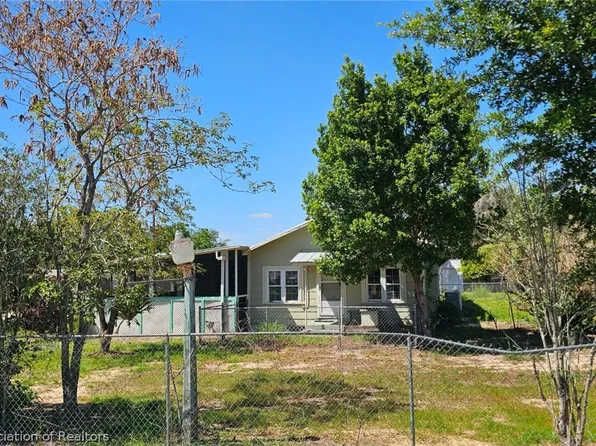 1127 E Winthrop St, Avon Park, FL 33825