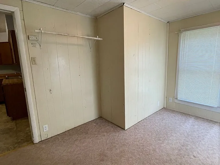 727 Congress St — Photo 29