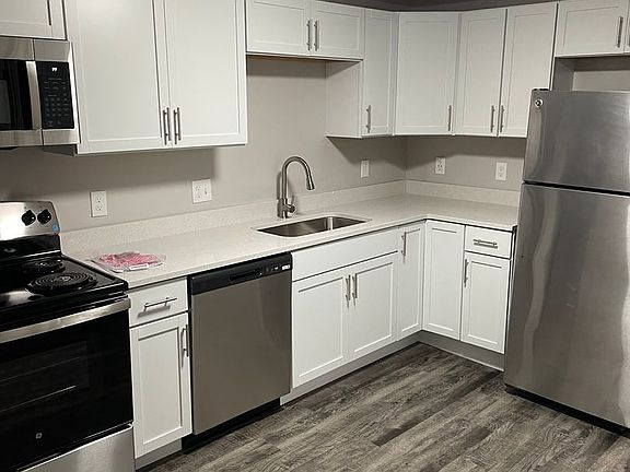 5th image of 71 Pleasant St #6
